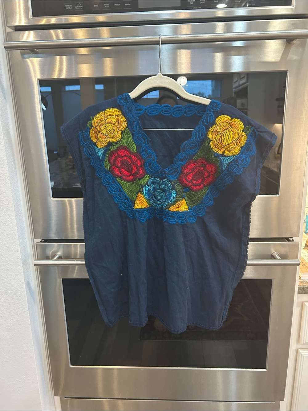 Handmade Mexican Embroidered Floral Blouse no size tag S? Has loose threads